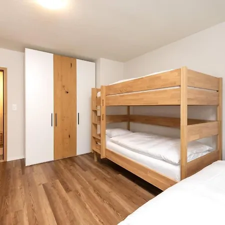 Beautiful Modern Family With Free Parking *
