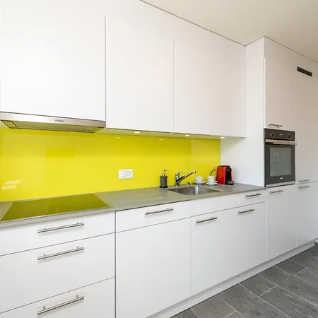 Apartment Beautiful Modern Family With Free Parking *