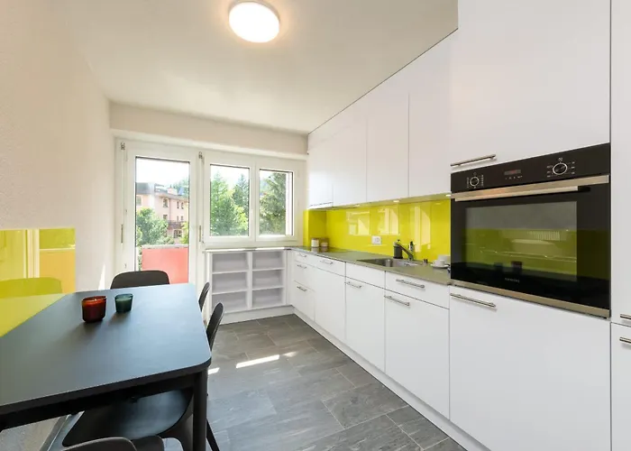 Beautiful Modern Family With Free Parking アパート